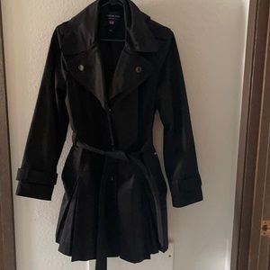 London Fog rain coat like new Large Black